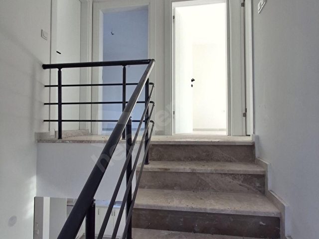 Altınovada Havuzlu Site içinde yerden ısıtmalı 3+1 Villa - Görsel 8