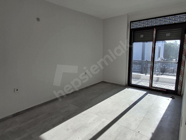 Altınovada Havuzlu Site içinde yerden ısıtmalı 3+1 Villa - Görsel 10