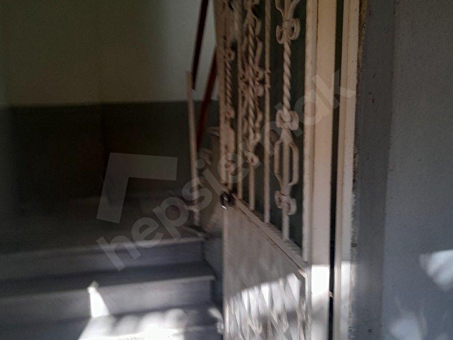 ŞEHİTLER MAH. EŞYALI YATIRIMLIK  2+1  80 M2 KULLANIMLI DAİRE - Görsel 4
