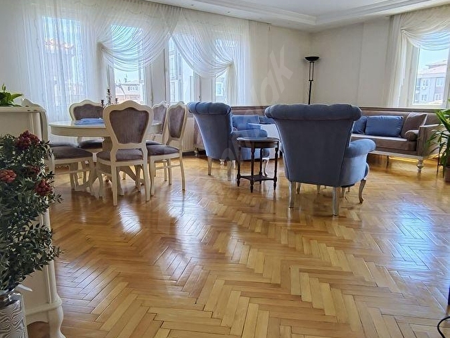 CUMHURİYETTE SİTE İÇİNDE GENİŞ 130 M2 FERAH ÖNÜ AÇIK 4 KAT DAİRE - Görsel 20