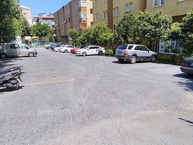 CUMHURİYETTE SİTE İÇİNDE GENİŞ 130 M2 FERAH ÖNÜ AÇIK 4 KAT DAİRE - Görsel 6