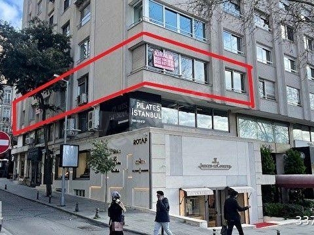 ABDİ İPEKÇİ CADDESİ 275M2 ÖNÜ AÇIK FIRSAT KİRALIK OFİS