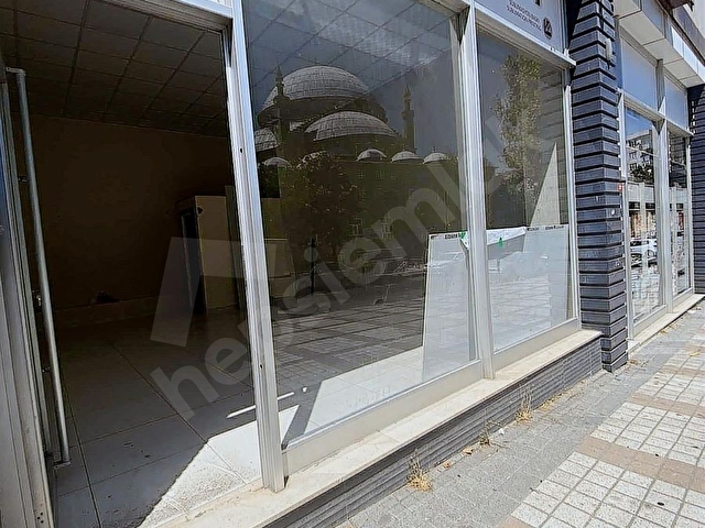 AKŞEMSETİN CAMİ KARŞISI SİTE ALTI YÜKSEK TAVAN 40 m2 DÜZ GİRİŞ - Görsel 8