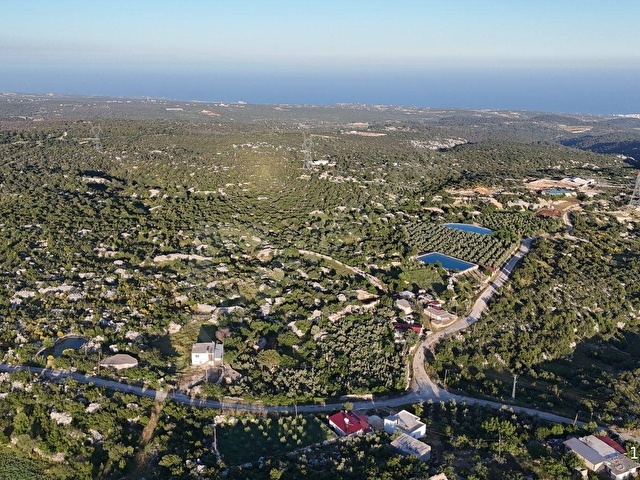 SİLİFKE OVACIK DENİZ SUSANOLUNA 15KM 3500M2 KARGİR EV ARSASI