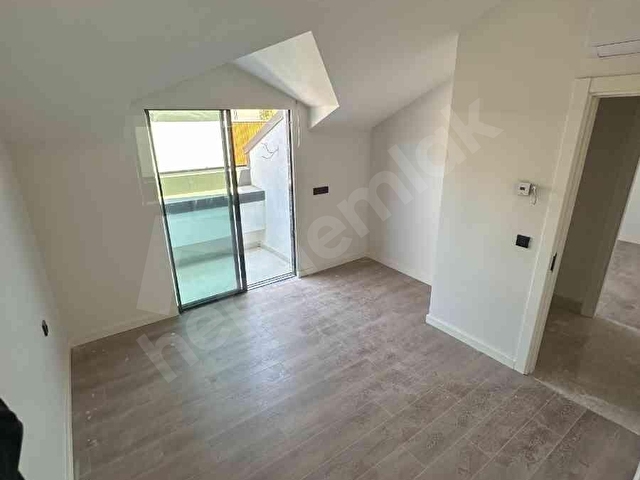 REMAX TERMİNAL OYA DOĞAN NEFESORMAN SİTESİ KİRALIK ÇATI DUBLEKS - Görsel 12