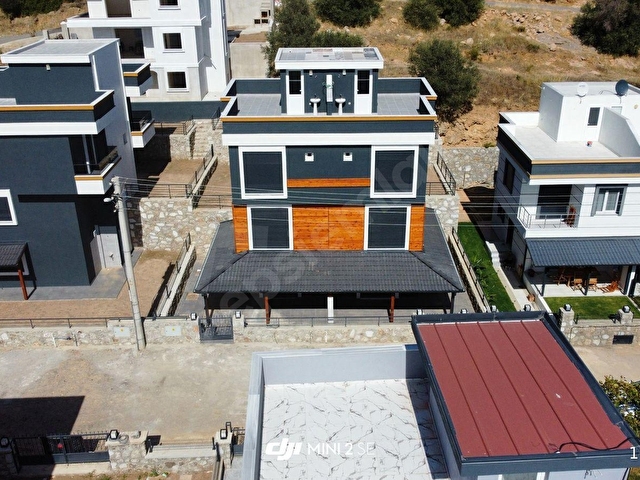Seferihisar Doğanbeyde 3+1 Satılık Müstakil Villa Geniş odalı - Görsel 28