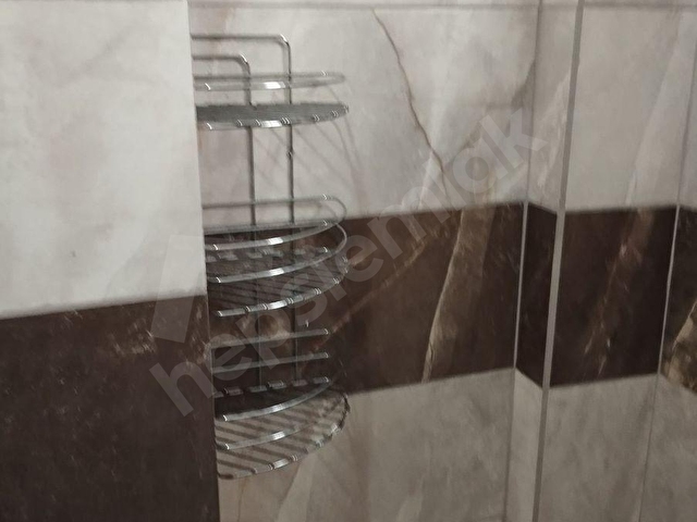 Atatürk mahallesinde kullanışlı  2+1(dönüştürülebilir)  kiralık daire - Görsel 11