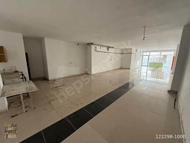 BADEMLİK MAH 135 M2 DÜZ ZEMİN + 60 M2 BAHÇELİ CADDE ÜZERİ DÜKKAN - Görsel 2