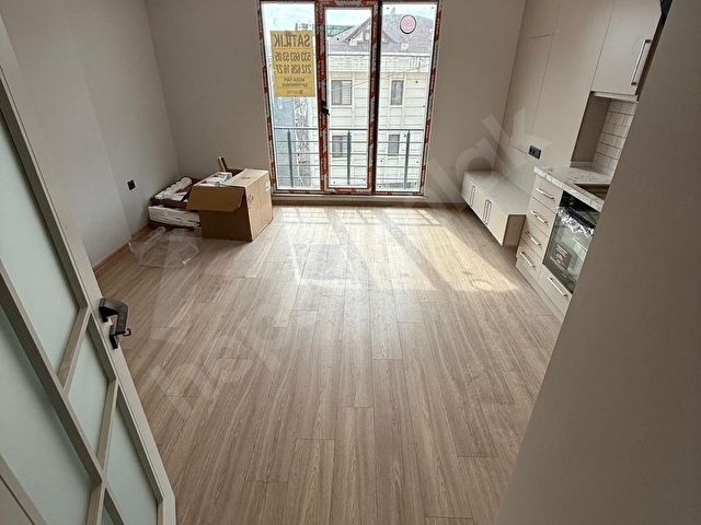CADDEYE 2 DK OTEL ÜNV BÖLGESİ 1.KAT GÜNEY CEPHE SIFIR 1+1 DAİRE.
