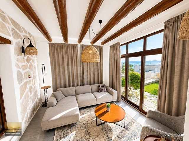 Bodrum Gümüşlükte satılık villa ingilizden 9 ada manzaralı ev full manzaralı denize yakın bahçeli - Görsel 19