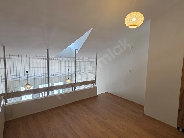 ZEKERİYAKÖY ÇARŞIDA KİRALIK LOFT DAİRE - Görsel 22