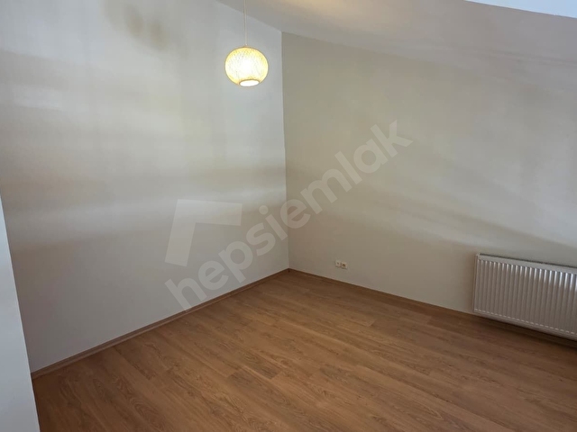 ZEKERİYAKÖY ÇARŞIDA KİRALIK LOFT DAİRE - Görsel 6
