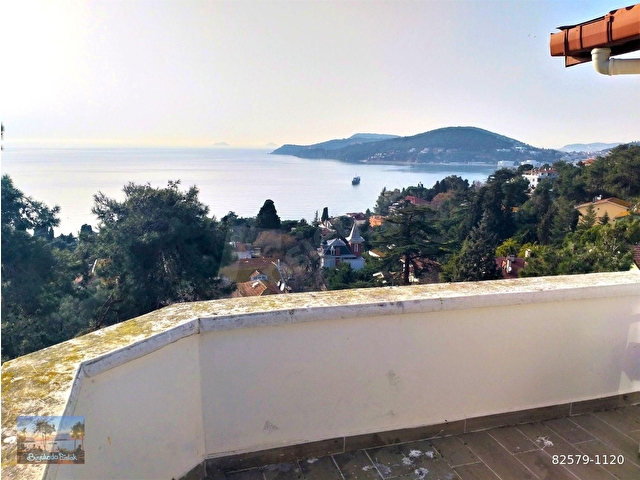 Büyükadanın En Güzel Manzaralı Evi Kiralık - Görsel 4