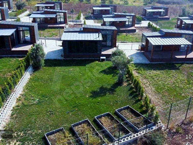 Bursa Gölyazıda Göl Kenarında 170 m² Bahçeli Lüks Tiny House - Görsel 4