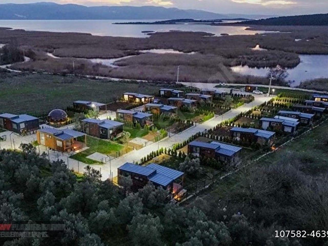 Bursa Gölyazıda Göl Kenarında 170 m² Bahçeli Lüks Tiny House - Görsel 2