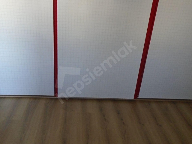 KARŞIYAKA ATAKENT VENEDİK SİTESİ SAHİLE TRAMVAYA YAKIN KİRALIK 1+1 DAİRE - Görsel 12