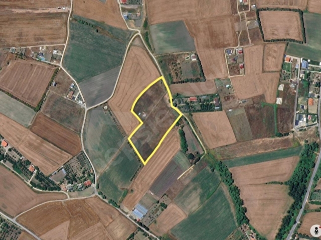 CB BAŞROLDEN ÇATALCA OVA YENİCEDE SATILIK 400 M2 TARLA - Görsel 4