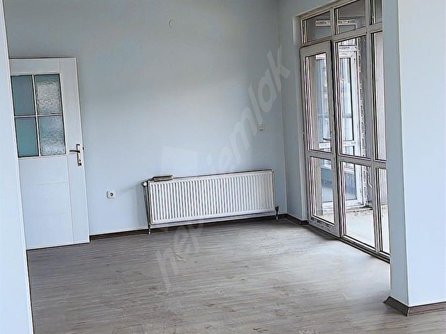 ANKARANIN MERKEZİNDE SİTE İÇERİSİNDE SATILIK 4+1 DAİRE
