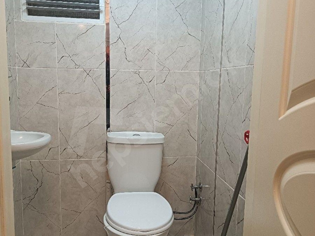 ETİMESGUT İSTASYON CADDESİNE YAKIN ARA KATTA EBEVEYN BANYOLU SATILIK 3+1 - Görsel 8