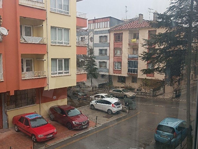 ETİMESGUT İSTASYON CADDESİNE YAKIN ARA KATTA EBEVEYN BANYOLU SATILIK 3+1 - Görsel 20
