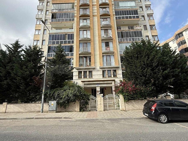 HÜRRİYET MAH SİTE İÇİ 130m2FUL YAPILI 3+1 ÇİFT K.BALKON AYRI WC - Görsel 4