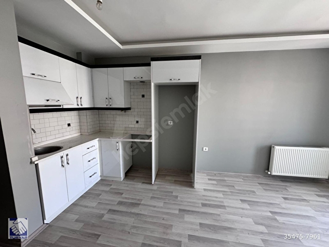 BORNOVA MEVLANADA DOĞALGAZLI KLİMALI KİRALIK DAİRE - Görsel 4
