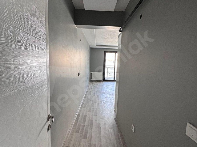 BORNOVA MEVLANADA DOĞALGAZLI KLİMALI KİRALIK DAİRE - Görsel 9