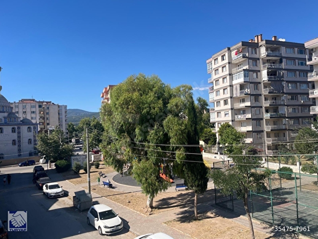 BORNOVA MEVLANADA DOĞALGAZLI KLİMALI KİRALIK DAİRE - Görsel 14