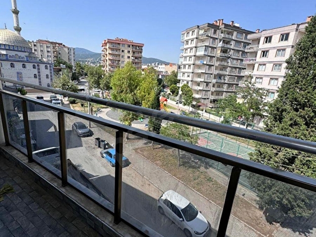 BORNOVA MEVLANADA DOĞALGAZLI KLİMALI KİRALIK DAİRE - Görsel 11