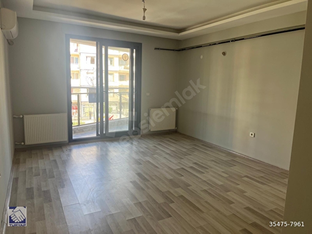 BORNOVA MEVLANADA DOĞALGAZLI KLİMALI KİRALIK DAİRE - Görsel 5