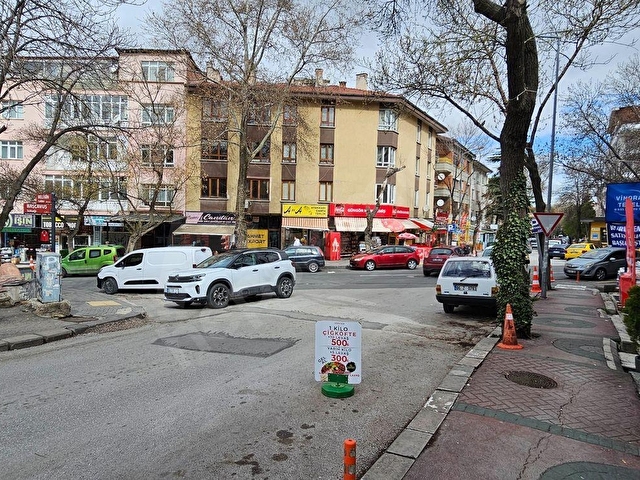 BELLİGÜN CADDESİNDE SATILIK 3+1 TERAS