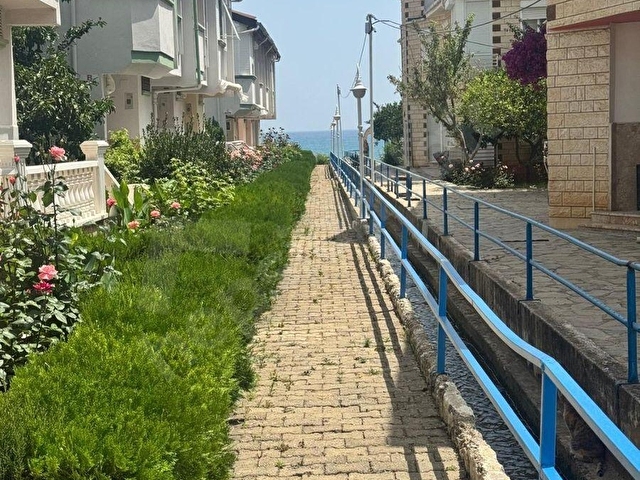 BOZYAZI ORKİDE SİTESİNDE MUHTEŞEM KONUMDA DENİZE SIFIR TRİPLEK EŞYALI SATILIK 4+1 VİLLA - Görsel 11