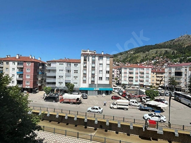 BEHZAT BULVARI CADDE ÜSTÜNDE EŞYALI 1+1 KİRALIK DAİRE - Görsel 3