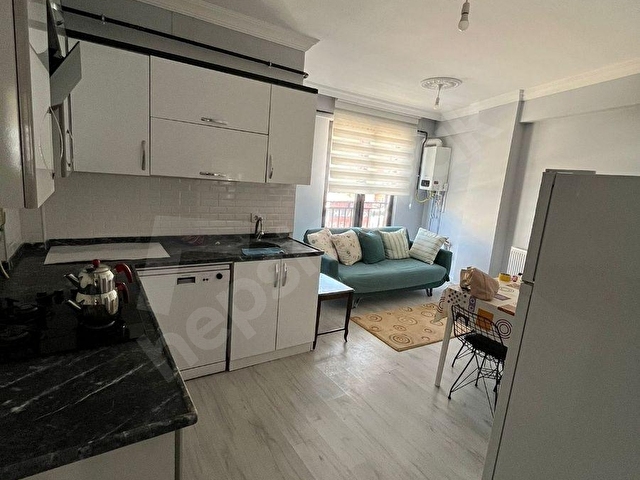 BEHZAT BULVARI CADDE ÜSTÜNDE EŞYALI 1+1 KİRALIK DAİRE - Görsel 10
