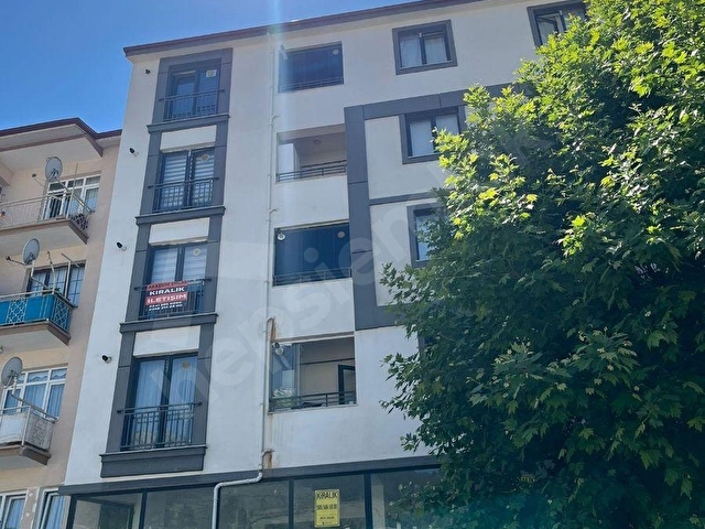 BEHZAT BULVARI CADDE ÜSTÜNDE EŞYALI 1+1 KİRALIK DAİRE