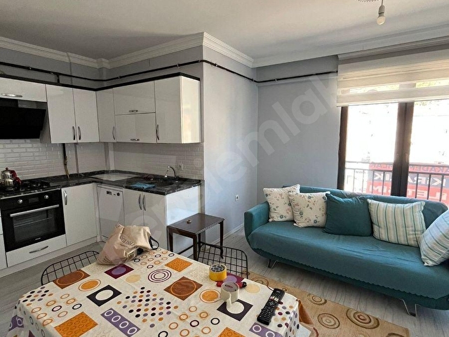 BEHZAT BULVARI CADDE ÜSTÜNDE EŞYALI 1+1 KİRALIK DAİRE - Görsel 6