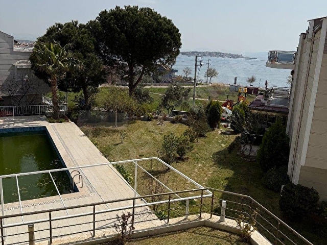 fırsat dikili candarlıda 5+2 denize yakın yüzme havuzlu site içinde  tadilatlı forleks  villa - Görsel 29