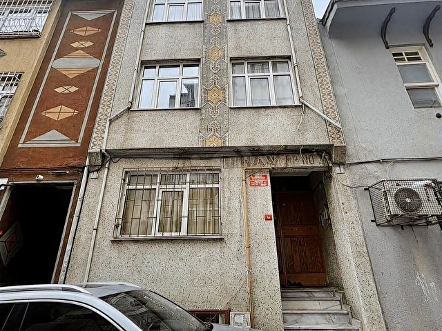 Kurtuluşta Manzaralı Balkonlu Geniş Daire - Görsel 12