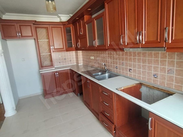 ADİLDEN DOLUNAY MAHALLESİNDE SİTE İÇİNDE 3+1 145 M2 1.KAT DAİRE - Görsel 4