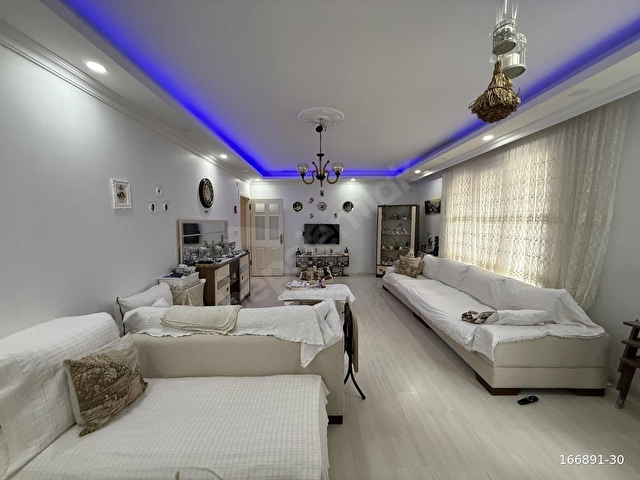 Cumhuriyet mahallesinde satılık 3 + 1 daire