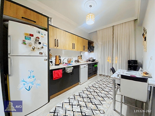 AVCIDAN TEK YETKİ- ÜST KAT ÖN CEPHE 2+1 AYRI MUTFAK ÇİFT BANYO - Görsel 18