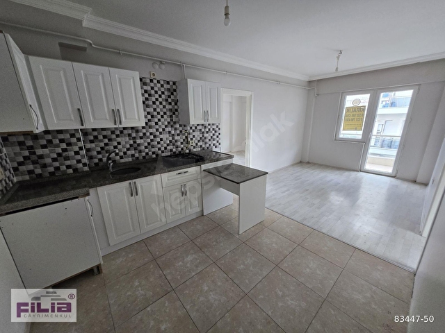 SAKARYA ÜNİVERSİTESİ KAPI GİRİŞİNDE SATILIK 2+1 DAİRE