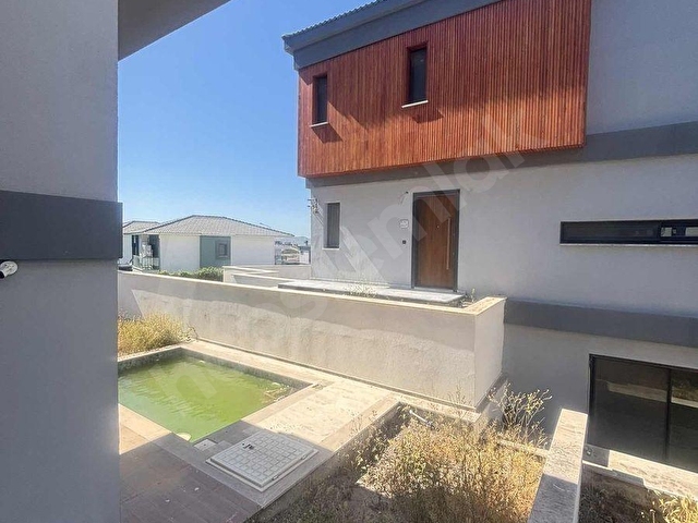 Villakent Seyrekte Özel Havuzlu Lüks Tripleks Villa - Görsel 7