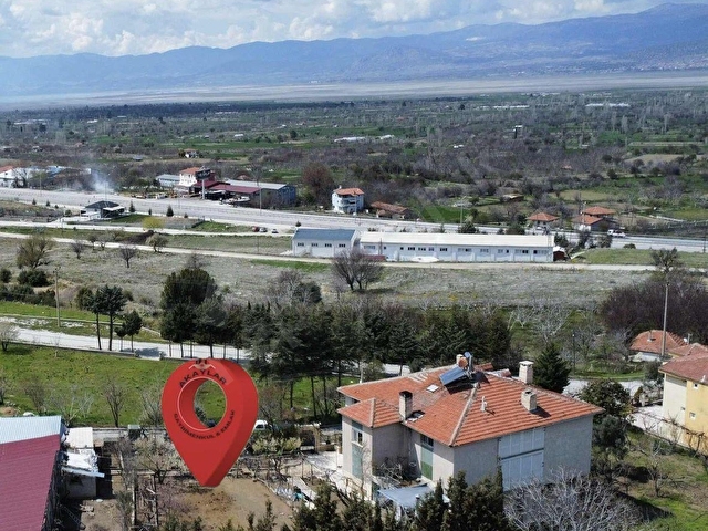 BURDUR MERKEZ BAŞAK EVLER SİTESİNDE SATILIK ARSA