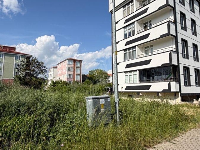 Kırklareli Merkezde 269m² İmarlı Arsa