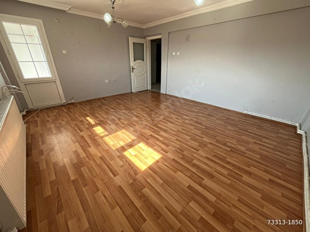 Yurtoğlunda 5. Kat Kiralık Bakımlı Doğalgazlı Daire - Görsel 8