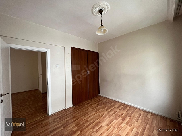 DEMETGÜLDE MERKEZİ KONUMDA METROYA YAKIN SATILIK 3+1 DAİRE - Görsel 7