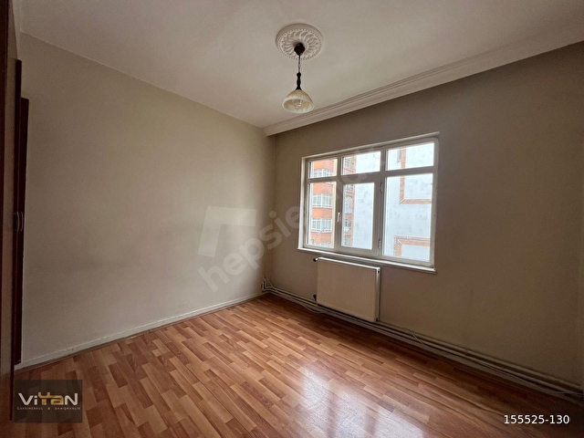 DEMETGÜLDE MERKEZİ KONUMDA METROYA YAKIN SATILIK 3+1 DAİRE - Görsel 8