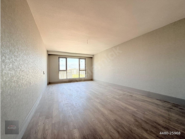 DÜZGÜN EMLAKTAN BULVARDA ŞIK MODERN YAPILI 4+1 SİTE DAİRE - Görsel 2