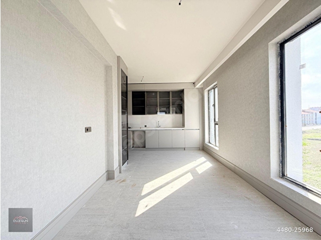 DÜZGÜN EMLAKTAN BULVARDA ŞIK MODERN YAPILI 4+1 SİTE DAİRE - Görsel 6